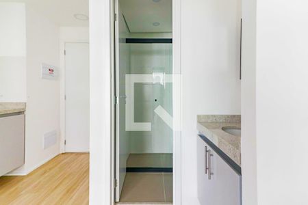 Banheiro de kitnet/studio para alugar com 1 quarto, 20m² em Butantã, São Paulo
