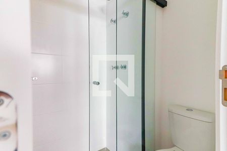 Banheiro de kitnet/studio para alugar com 1 quarto, 20m² em Butantã, São Paulo
