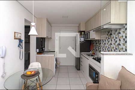 Sala/Cozinha/Área de Serviço de apartamento para alugar com 2 quartos, 33m² em Sacoma, São Paulo