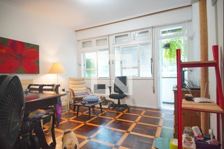 Sala de apartamento à venda com 3 quartos, 124m² em Petrópolis, Porto Alegre