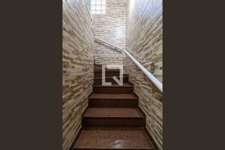 Escada de casa à venda com 3 quartos, 111m² em Vila Granada, São Paulo