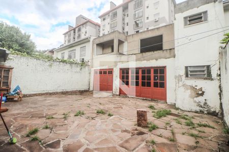 Pátio de casa à venda com 2 quartos, 120m² em Jardim do Salso, Porto Alegre