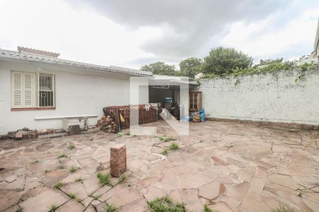 Pátio de casa à venda com 2 quartos, 120m² em Jardim do Salso, Porto Alegre