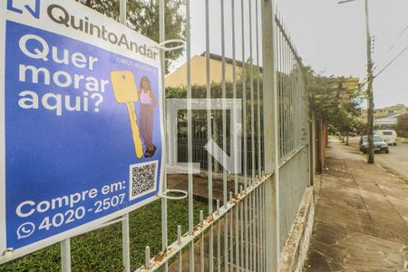 Fachada de casa à venda com 2 quartos, 120m² em Jardim do Salso, Porto Alegre
