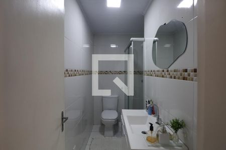 Banheiro de apartamento à venda com 2 quartos, 57m² em Centro, Canoas