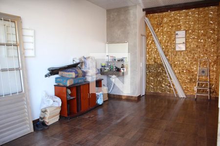 Garagem de casa à venda com 3 quartos, 180m² em Diamante, Belo Horizonte