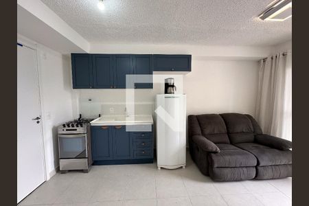Sala/Cozinha de apartamento à venda com 2 quartos, 35m² em Parque Industrial Tomas Edson, São Paulo
