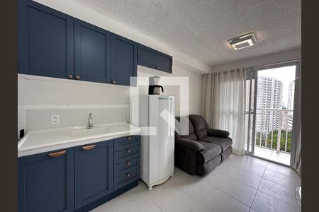 Sala/Cozinha de apartamento à venda com 2 quartos, 35m² em Parque Industrial Tomas Edson, São Paulo