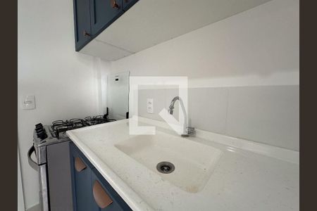 Sala/Cozinha de apartamento à venda com 2 quartos, 35m² em Parque Industrial Tomas Edson, São Paulo