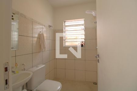 Banheiro de casa à venda com 2 quartos, 100m² em Jardim Santa Helena, São Paulo