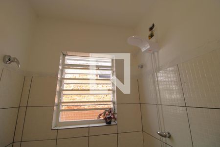 Banheiro de casa à venda com 2 quartos, 100m² em Jardim Santa Helena, São Paulo