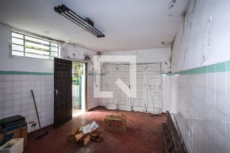Garagem de casa à venda com 4 quartos, 215m² em Jardim da Saúde, São Paulo