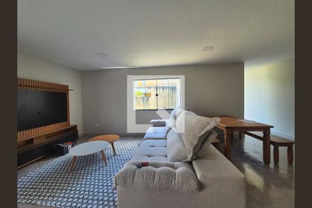 Sala de casa de condomínio à venda com 2 quartos, 204m² em Vargem Grande, Rio de Janeiro