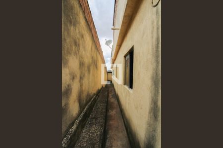 Corredor Lateral de casa à venda com 5 quartos, 142m² em Céu Azul, Belo Horizonte