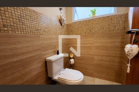 Banheiro Social de casa de condomínio à venda com 6 quartos, 412m² em Jardim Santa Teresa, Jundiaí