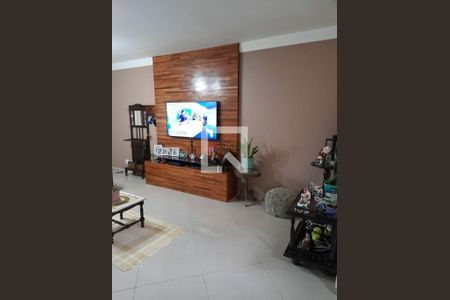 Casa à venda com 3 quartos, 294m² em Vila Carrão, São Paulo