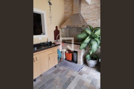 Casa à venda com 3 quartos, 294m² em Vila Carrão, São Paulo