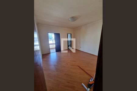 Casa à venda com 6 quartos, 400m² em Vila Carrão, São Paulo