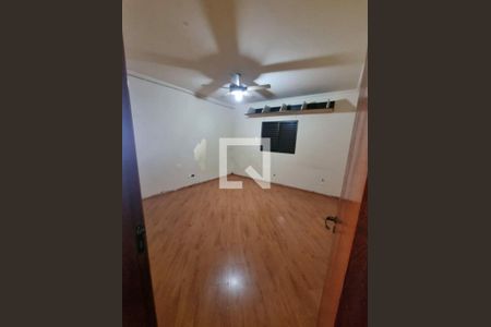 Casa à venda com 6 quartos, 400m² em Vila Carrão, São Paulo