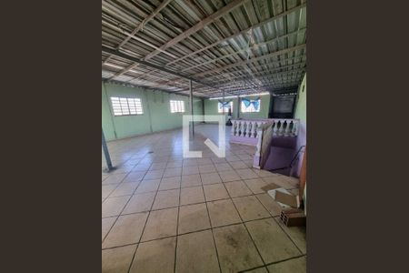 Casa à venda com 6 quartos, 400m² em Vila Carrão, São Paulo