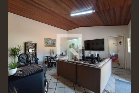 Casa à venda com 2 quartos, 90m² em Itaipu, Niterói