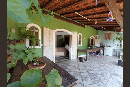 Casa à venda com 2 quartos, 90m² em Itaipu, Niterói