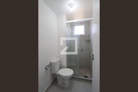 Banheiro de apartamento à venda com 2 quartos, 44m² em Centro, Canoas