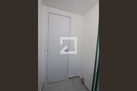 Banheiro de apartamento à venda com 2 quartos, 44m² em Centro, Canoas
