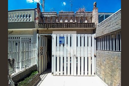 Fachada de casa à venda com 2 quartos, 150m² em Vila Arriete, São Paulo