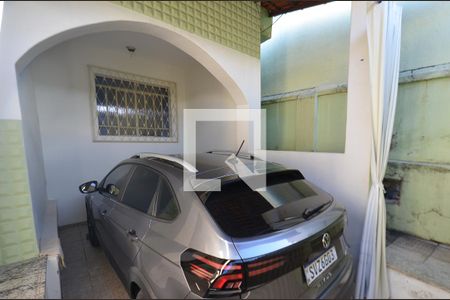 Garagem casa principal de casa à venda com 3 quartos, 257m² em Concórdia, Belo Horizonte