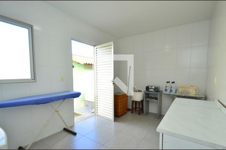 Lavanderia de casa à venda com 3 quartos, 257m² em Concórdia, Belo Horizonte
