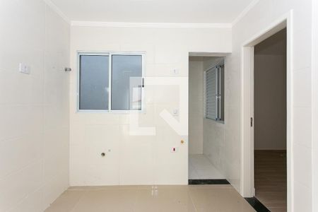 Cozinha de apartamento para alugar com 2 quartos, 39m² em Chácara Seis de Outubro, São Paulo