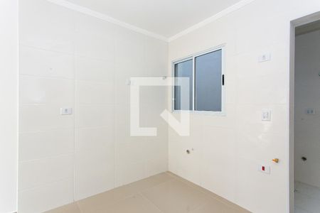 Cozinha de apartamento para alugar com 2 quartos, 39m² em Chácara Seis de Outubro, São Paulo
