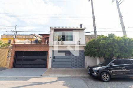 Fachada de casa à venda com 4 quartos, 265m² em Aricanduva, São Paulo
