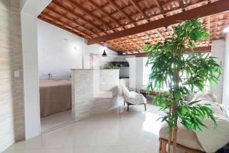 Varanda de casa à venda com 4 quartos, 265m² em Aricanduva, São Paulo