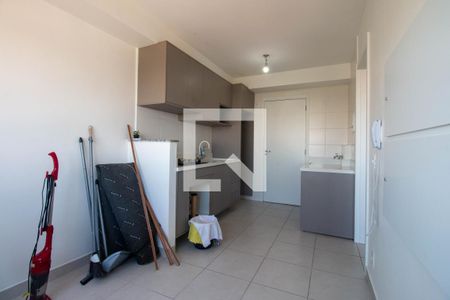 Sala/Cozinha de apartamento para alugar com 1 quarto, 26m² em Jardim Mirante, São Paulo