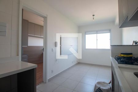 Sala/Cozinha de apartamento para alugar com 1 quarto, 26m² em Jardim Mirante, São Paulo