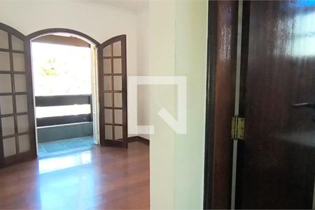 Casa à venda com 3 quartos, 202m² em Jardim Ivana, São Paulo
