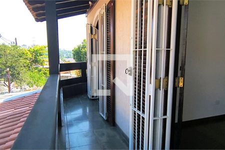 Casa à venda com 3 quartos, 202m² em Jardim Ivana, São Paulo