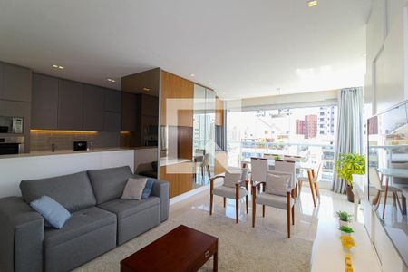 Sala de apartamento para alugar com 2 quartos, 75m² em Indianópolis, São Paulo