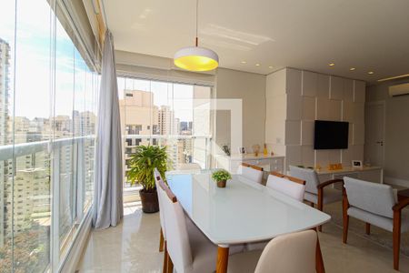 Varanda de apartamento para alugar com 2 quartos, 75m² em Indianópolis, São Paulo