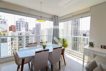 Varanda de apartamento para alugar com 2 quartos, 75m² em Indianópolis, São Paulo