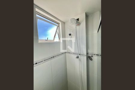 Banheiro social de apartamento para alugar com 2 quartos, 60m² em Guarani, Belo Horizonte