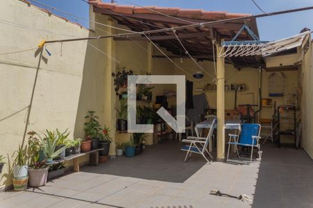 Quintal de casa à venda com 3 quartos, 177m² em Baeta Neves, São Bernardo do Campo