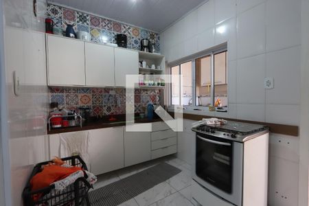 Cozinha de casa para alugar com 2 quartos, 150m² em Vila Antonieta, São Paulo