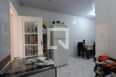 Cozinha de casa para alugar com 2 quartos, 150m² em Vila Antonieta, São Paulo