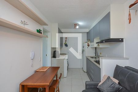 Sala/Cozinha de apartamento para alugar com 1 quarto, 31m² em Socorro, São Paulo