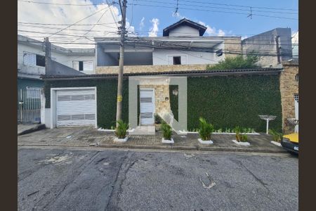 Fachada de casa à venda com 3 quartos, 180m² em Jardim do Papai, Guarulhos
