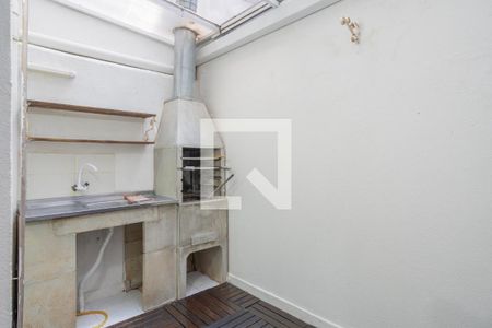 Quintal de apartamento à venda com 2 quartos, 57m² em Menino Deus, Porto Alegre