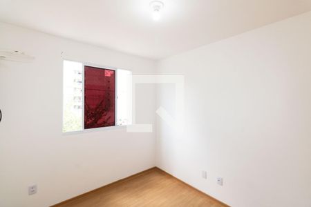 Quarto 2 de apartamento para alugar com 2 quartos, 50m² em Inhoaíba, Rio de Janeiro